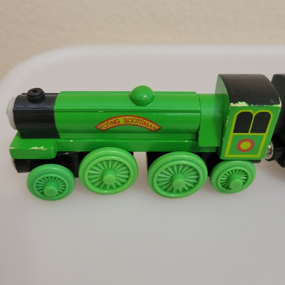 Thomas Wooden Railway 1999 Flying Scotsman LNER 4472 Train Set - RARE! - Picture 7 of 10